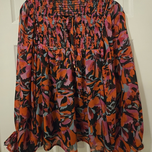 Entro Vibrant Patterned Top - Picture 6 of 11